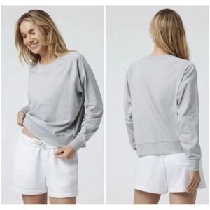 Vuori Long-Sleeve Halo Crew  Pale Grey Heather- Women's Size XL